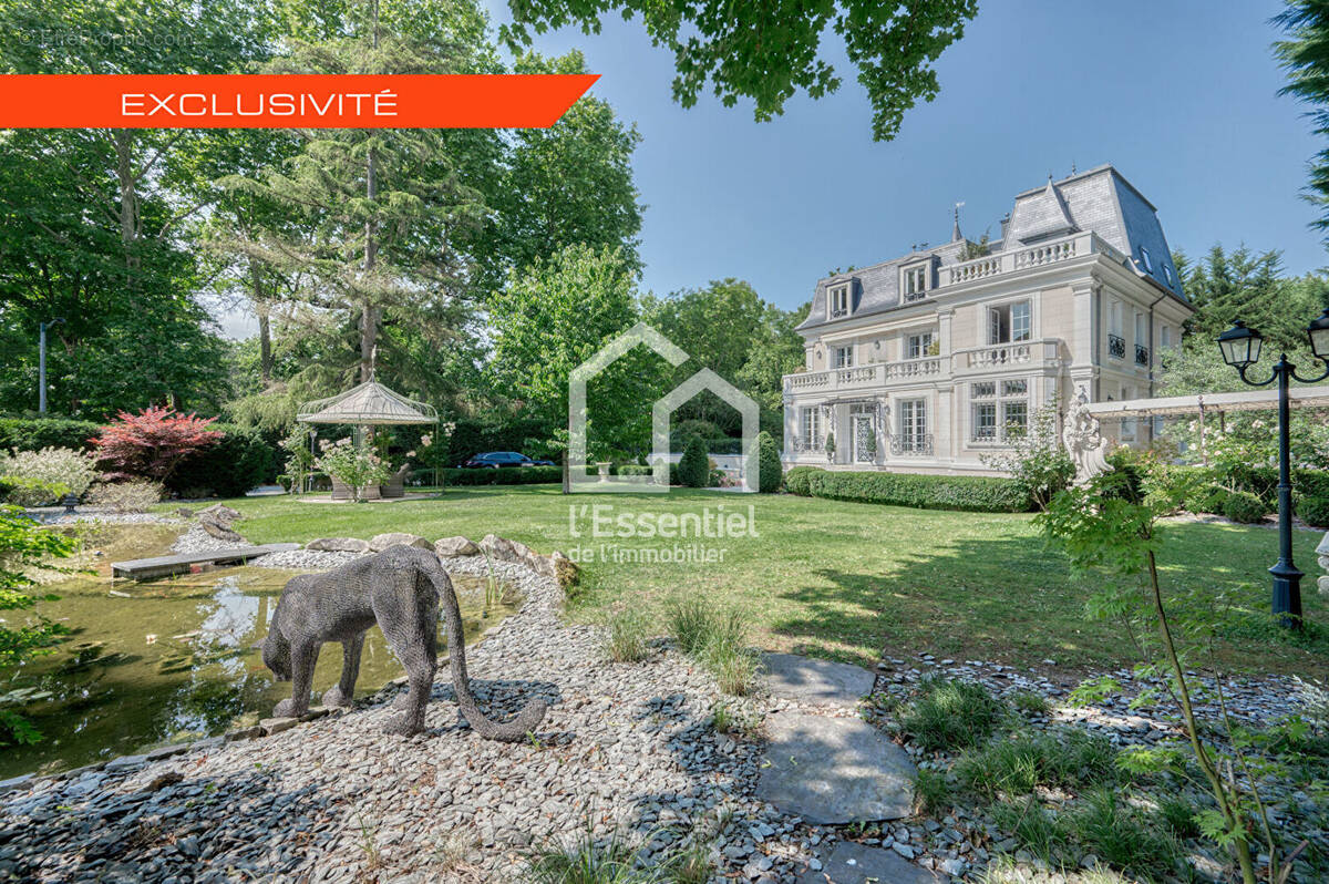 Maison à MAISONS-LAFFITTE