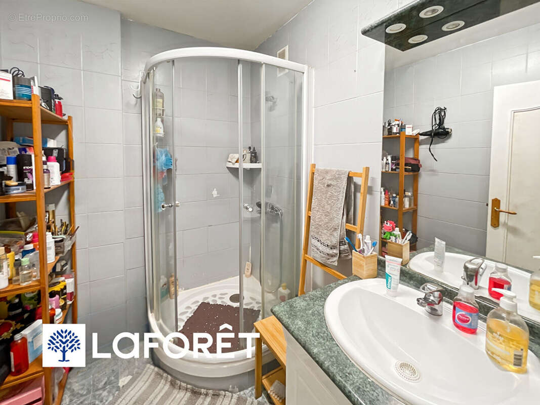 Appartement à SAINTE-GENEVIEVE-DES-BOIS