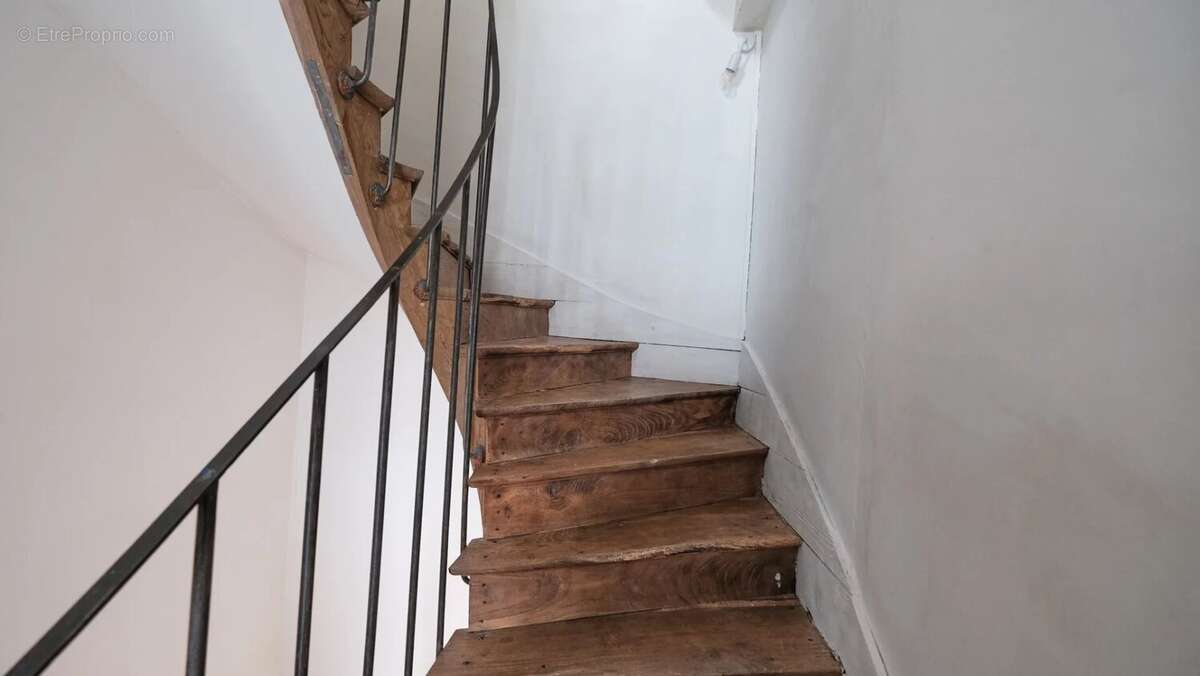 Maison à OUROUX-EN-MORVAN