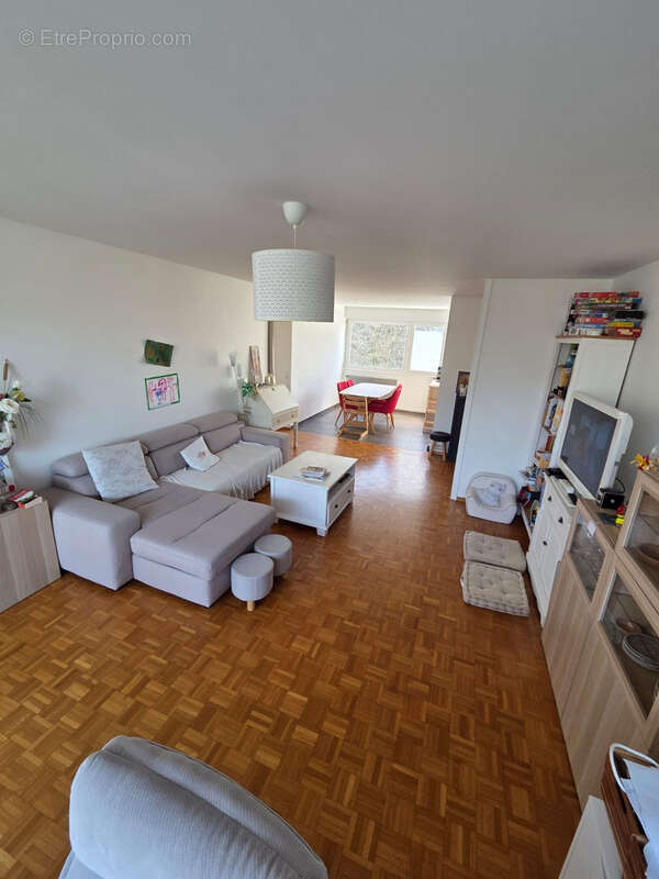 Appartement à VAUX-LE-PENIL