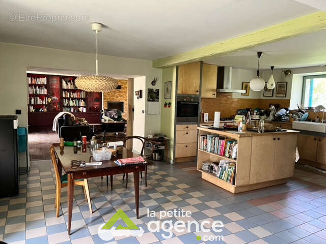 Maison à JALOGNES