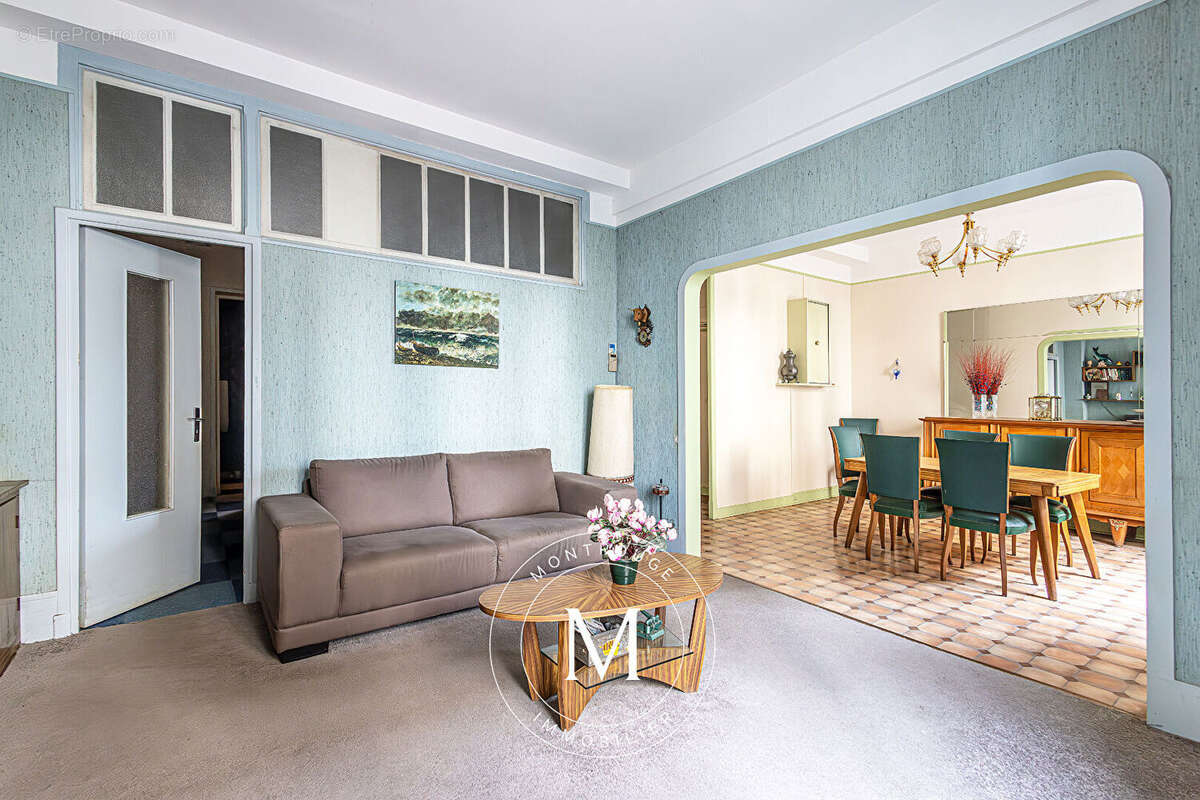 Appartement à MONTROUGE