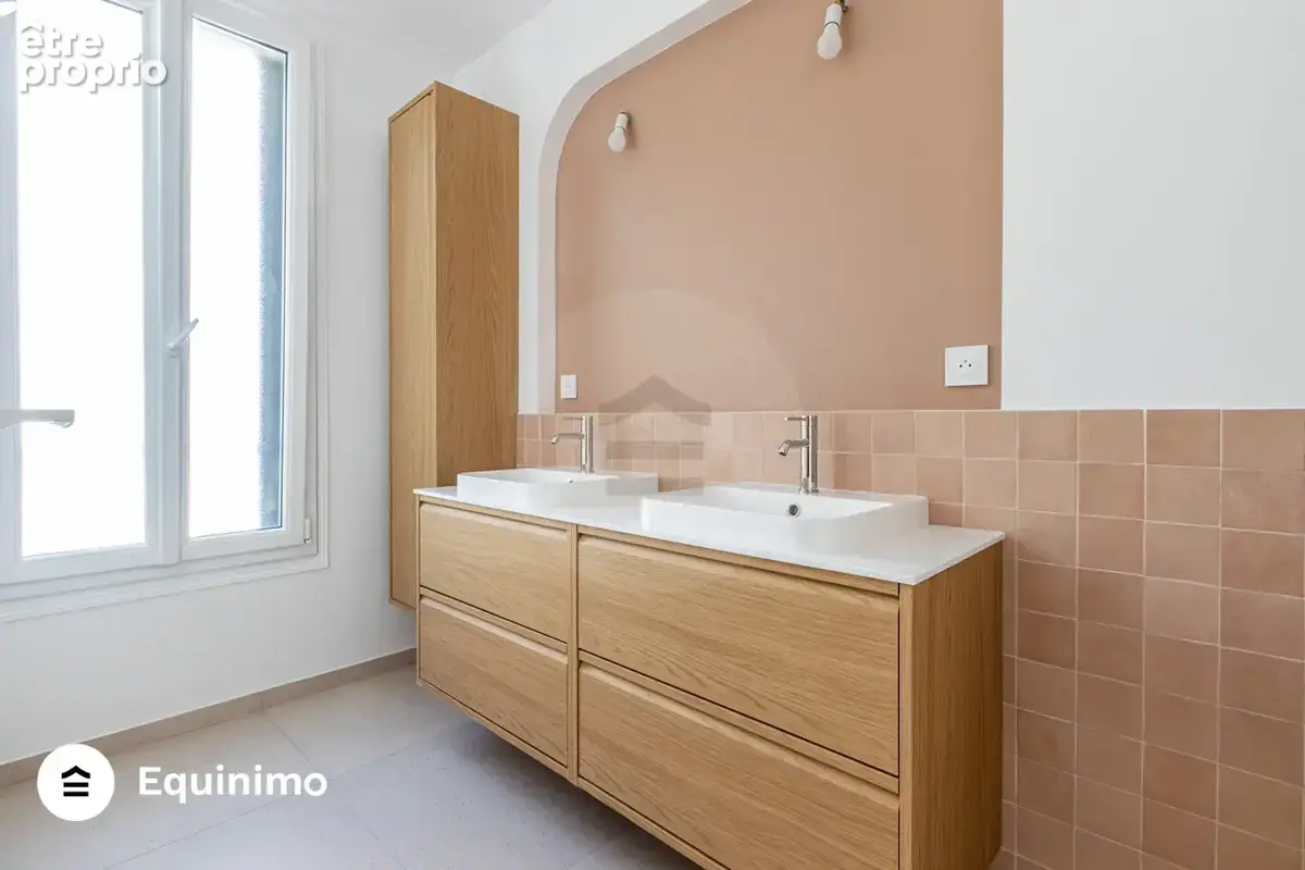 Maison individuelle de 258m2, avec terrasses et jardin, située rue Trouillet Derel - photo 18
