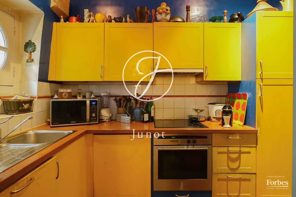 Appartement à PARIS-7E