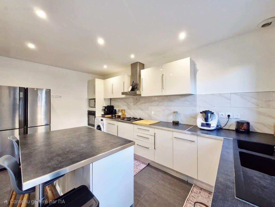 Maison à RESTINCLIERES