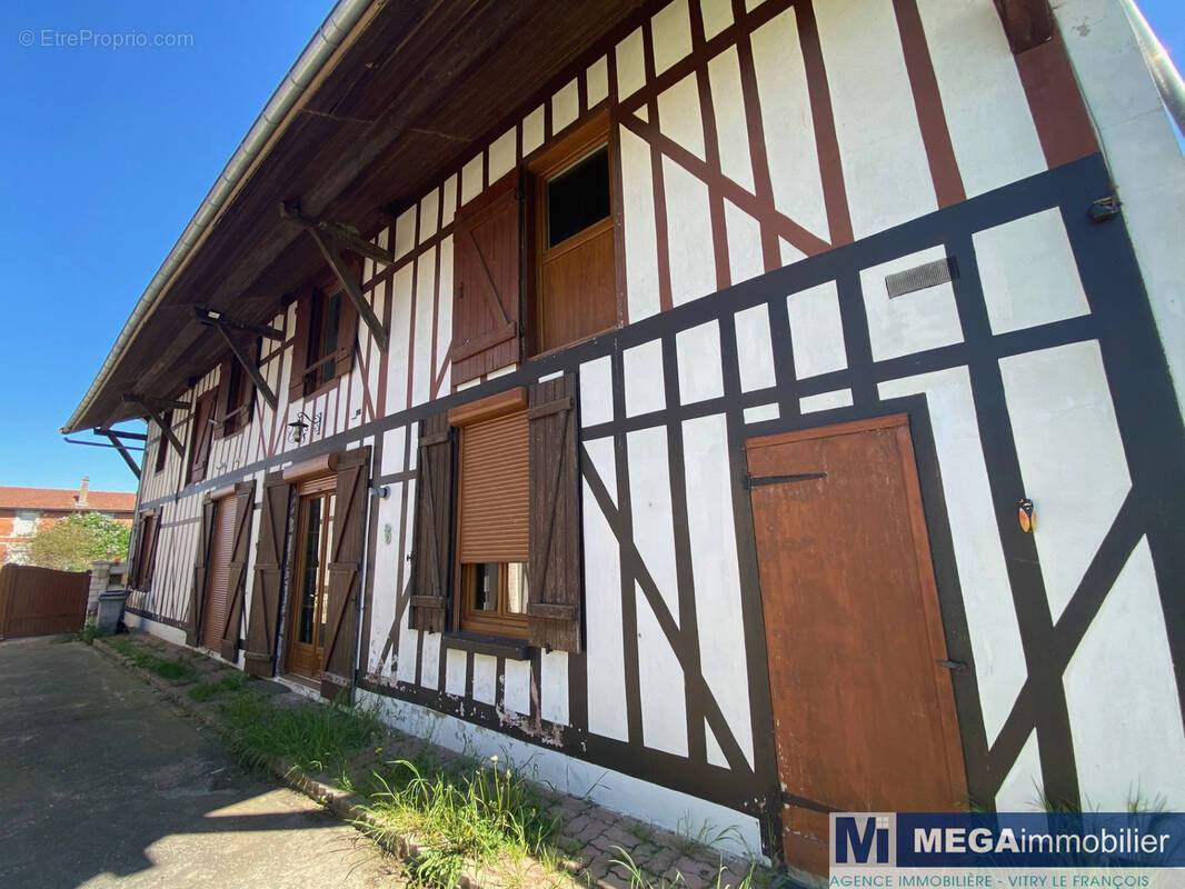 Maison à FRIGNICOURT