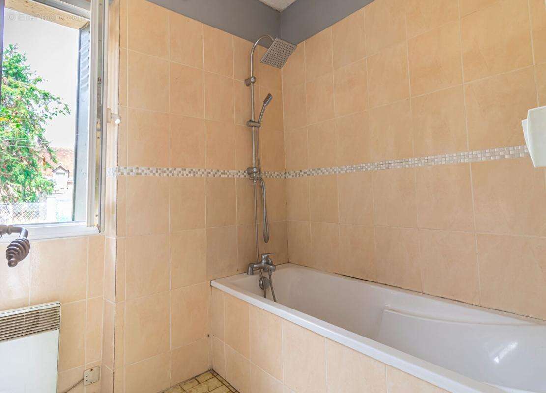 Maison Chabris 9 pièce(s) 187 m2 - photo 12