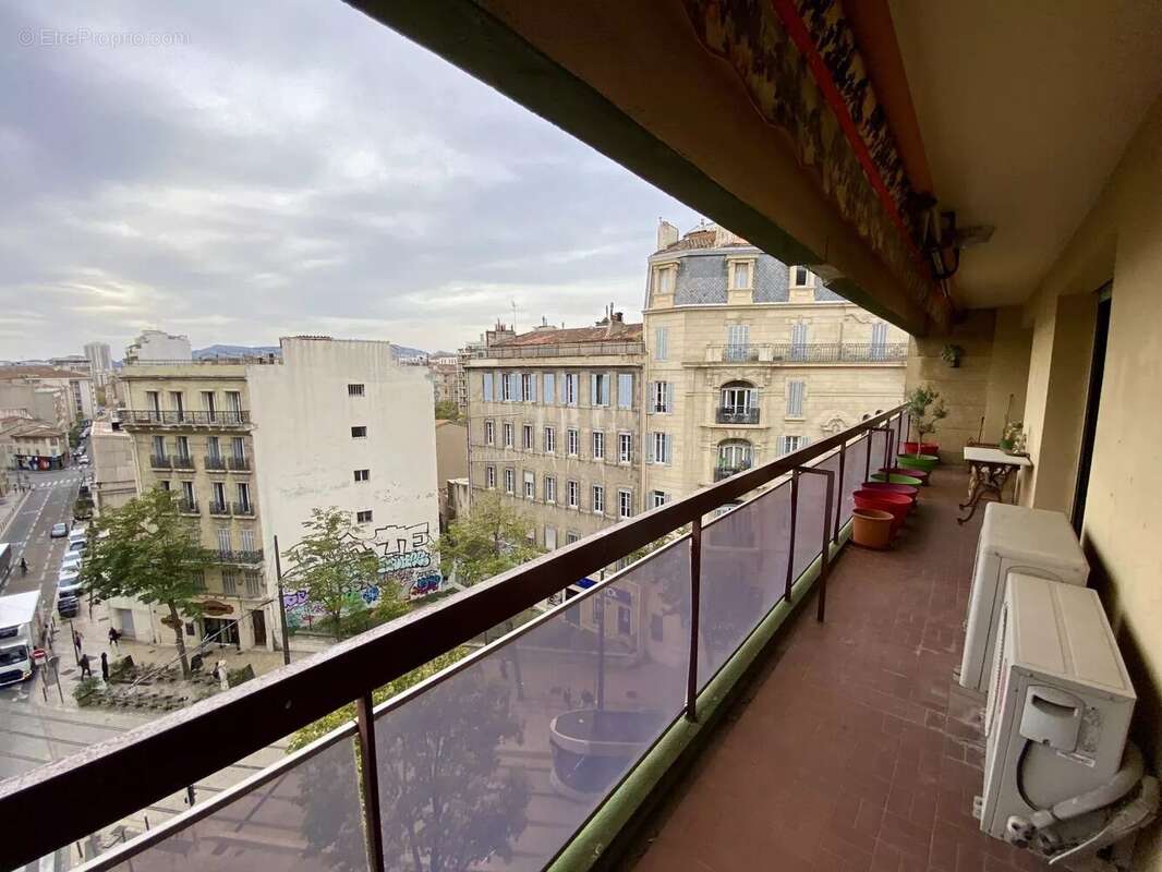 Appartement à MARSEILLE-6E