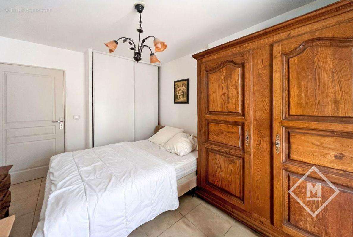 Appartement à MARSEILLE-9E