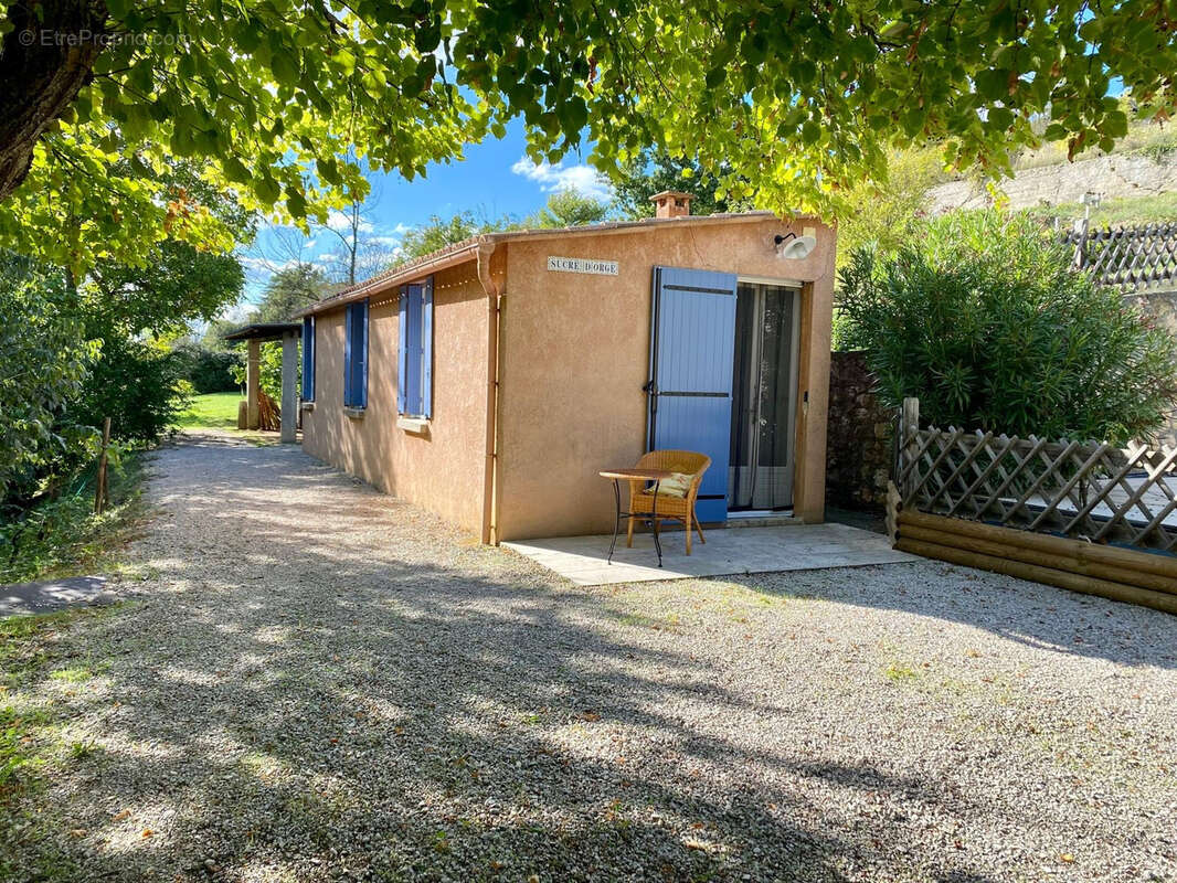 Maison à ARTIGNOSC-SUR-VERDON
