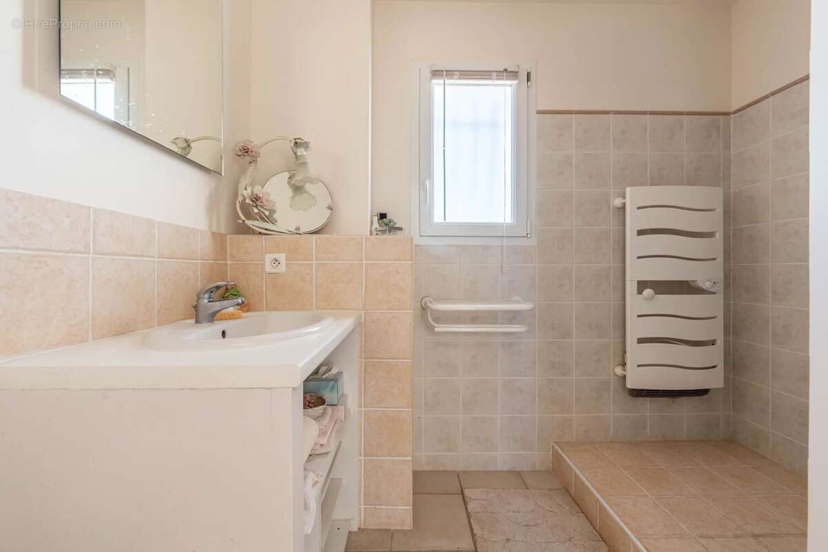 Maison à SAINT-GILLES