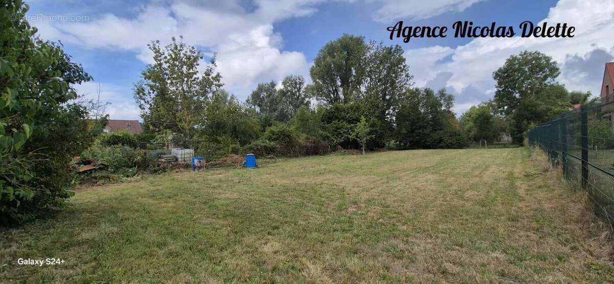 Terrain à QUESNOY-SUR-DEULE