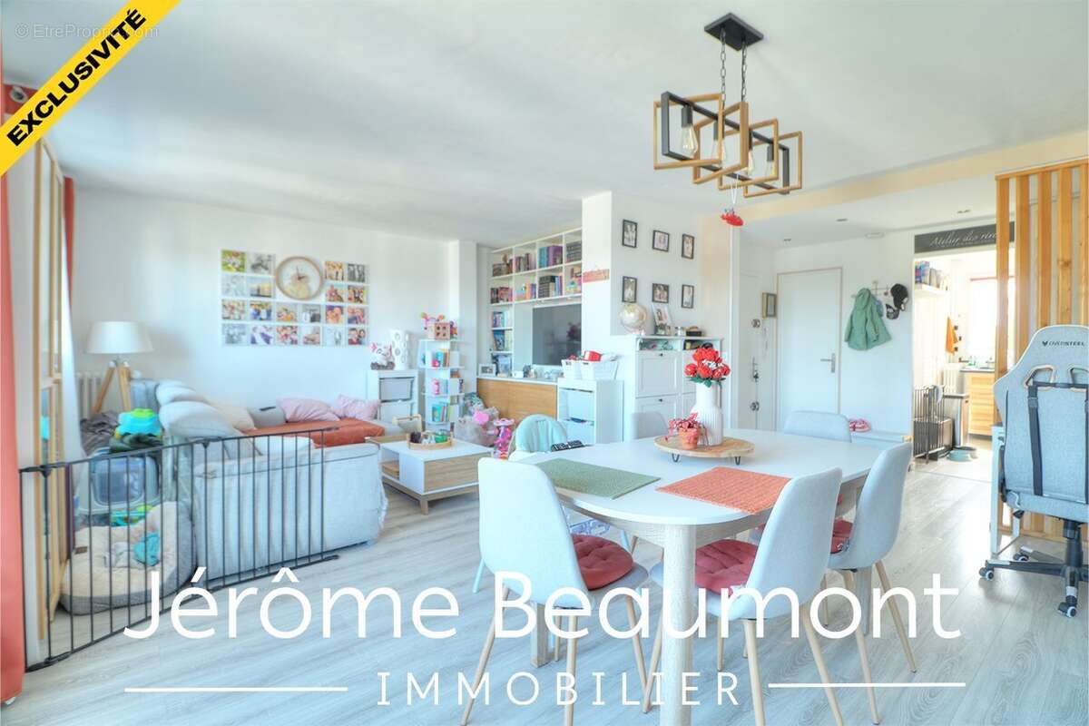 Appartement à EZANVILLE