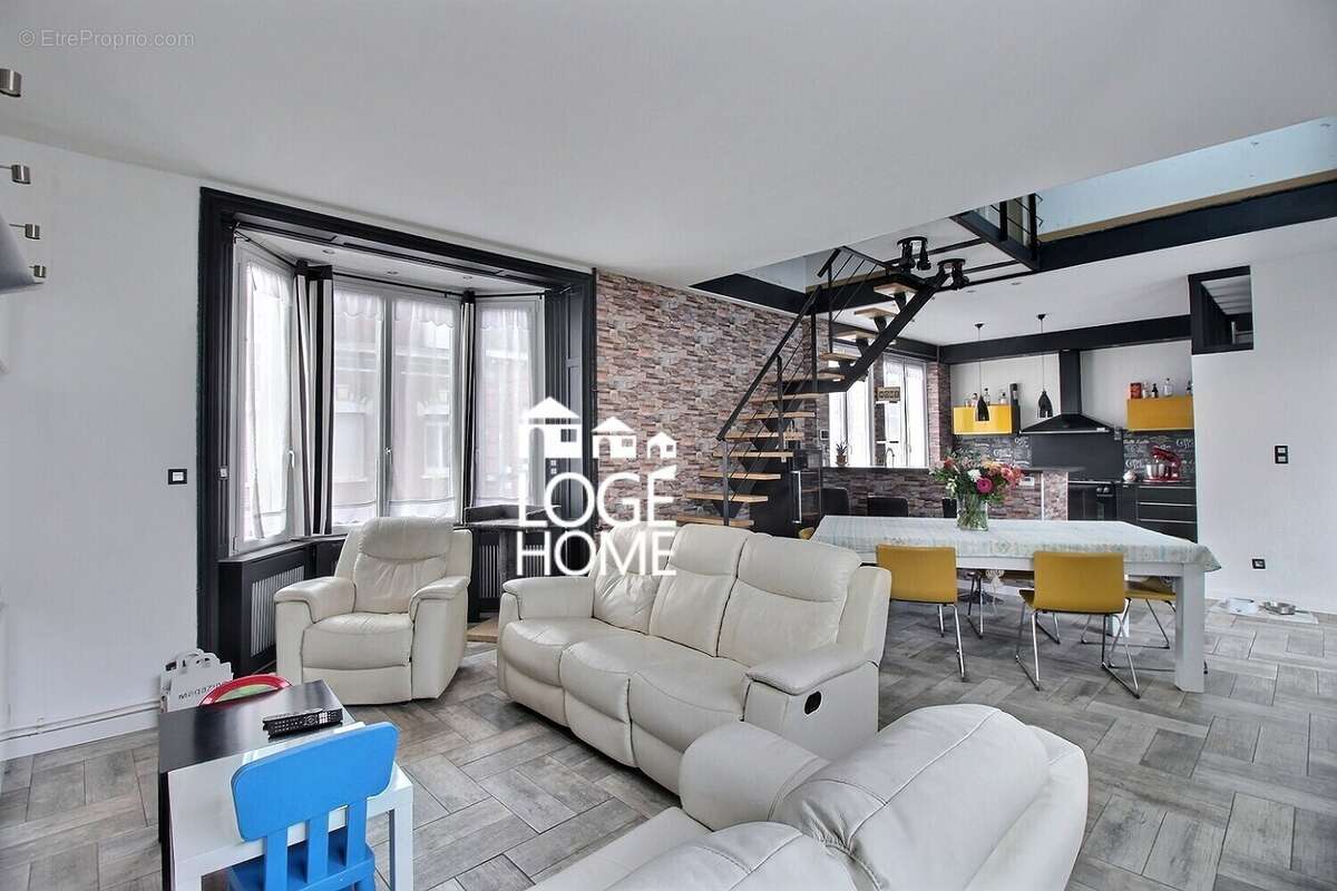 Séjour espace salon - Maison à HENIN-BEAUMONT