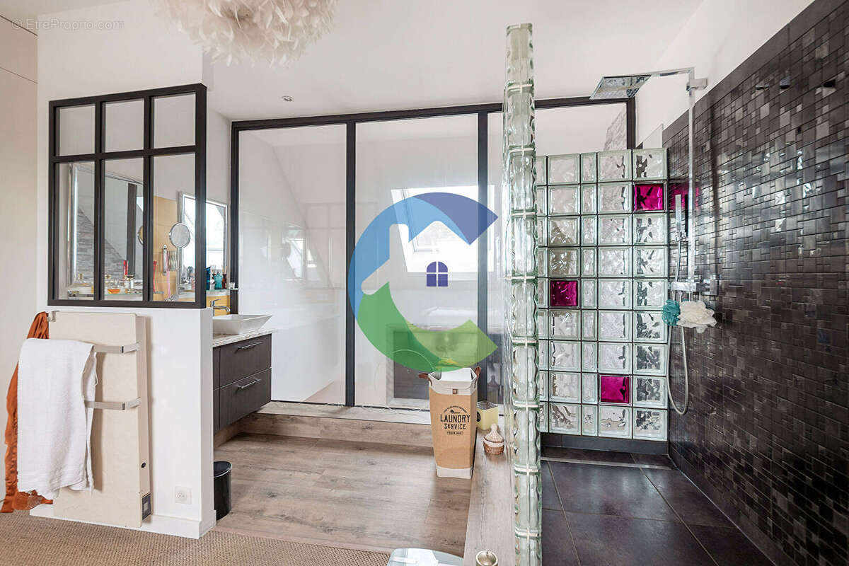 Maison à BALLAINVILLIERS