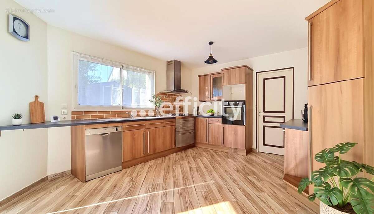 Maison 134 m² à Acigne  - photo 3