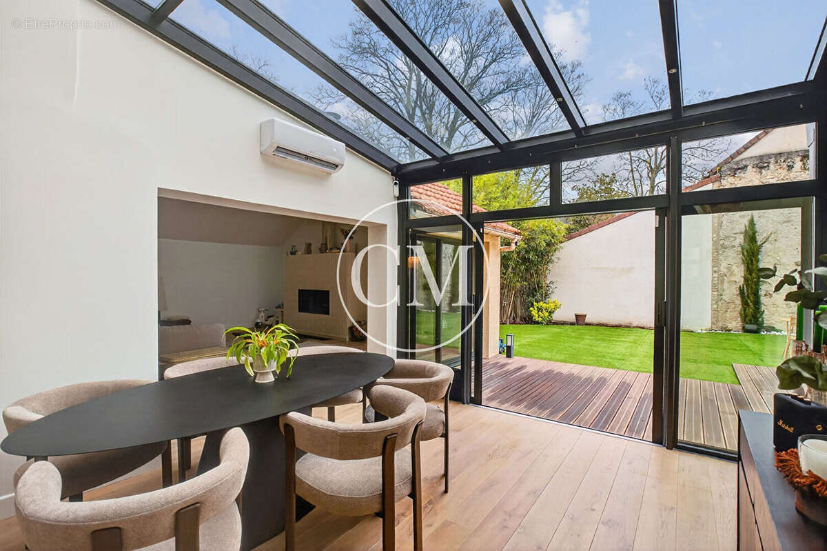 Maison à CRESPIERES