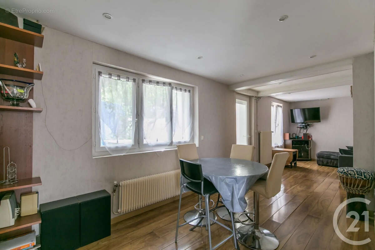 Maison à CHAMPIGNY-SUR-MARNE