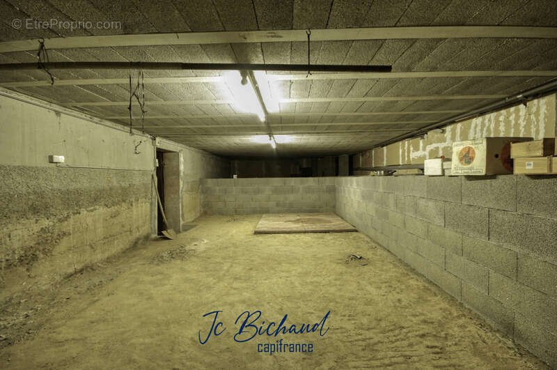 Maison à COLLONGES-AU-MONT-D'OR