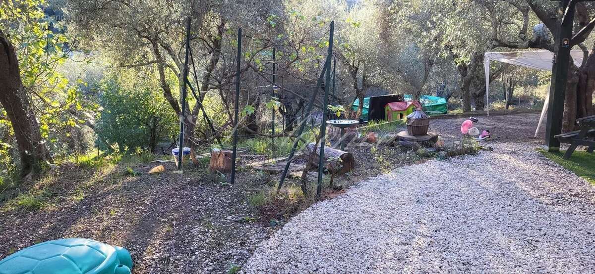 Maison à BERRE-LES-ALPES