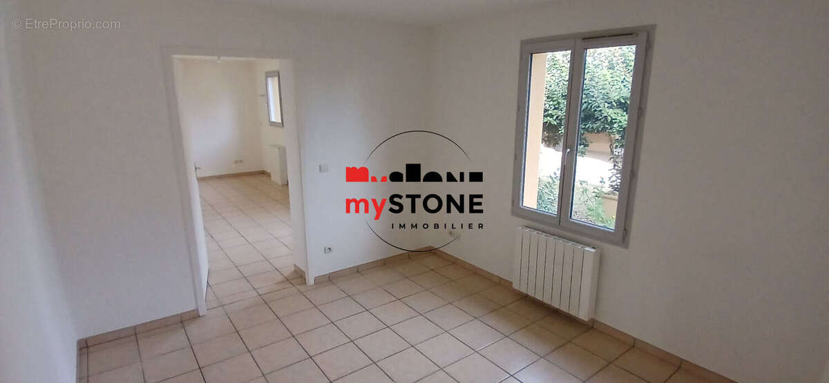 Maison à ARS-SUR-FORMANS