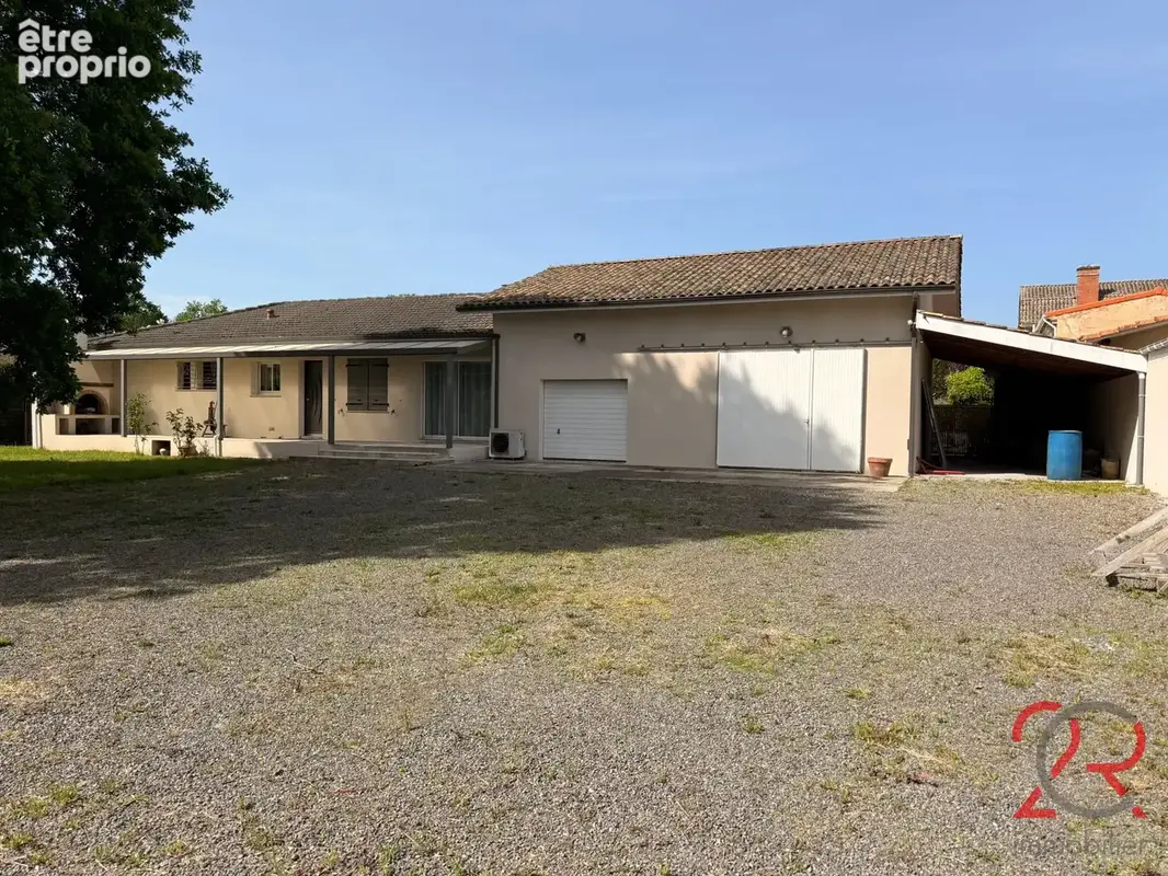 Charmante maison familiale 3 chambres avec carport et dépendance - photo 2