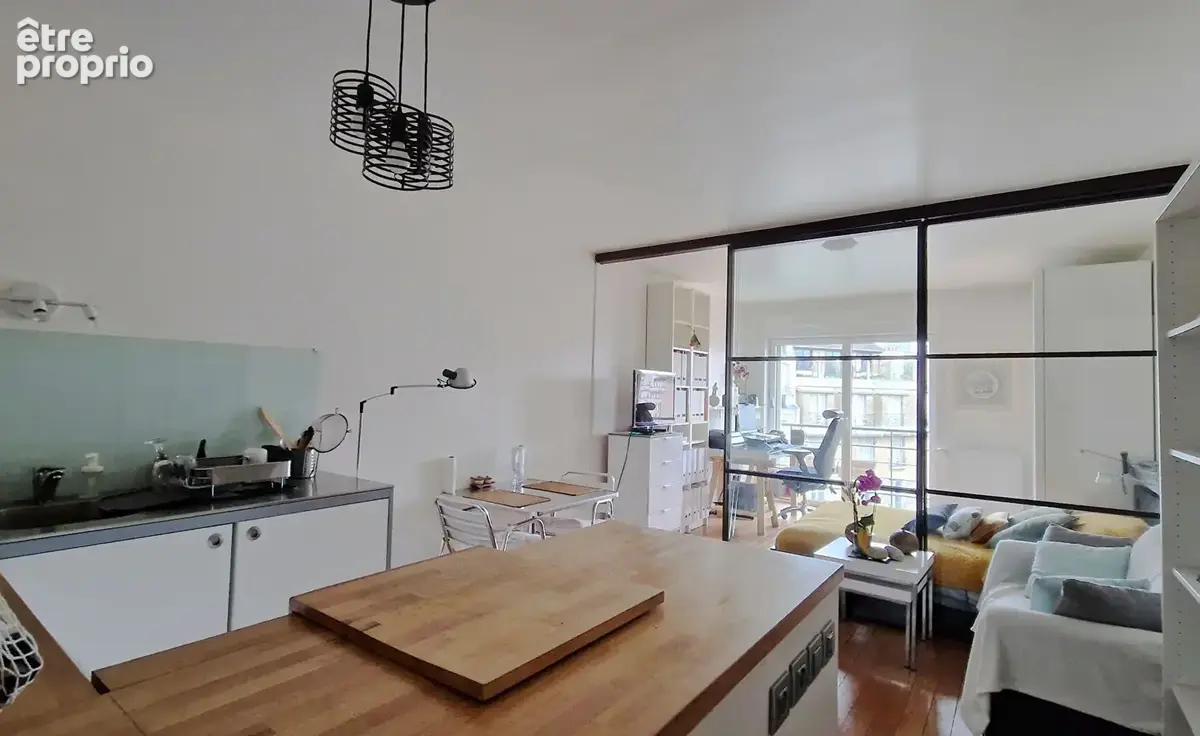 Appartement à PARIS-15E