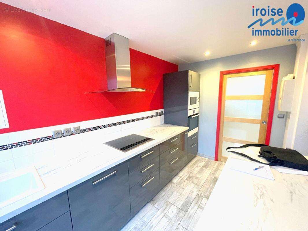 Maison à LE RELECQ-KERHUON