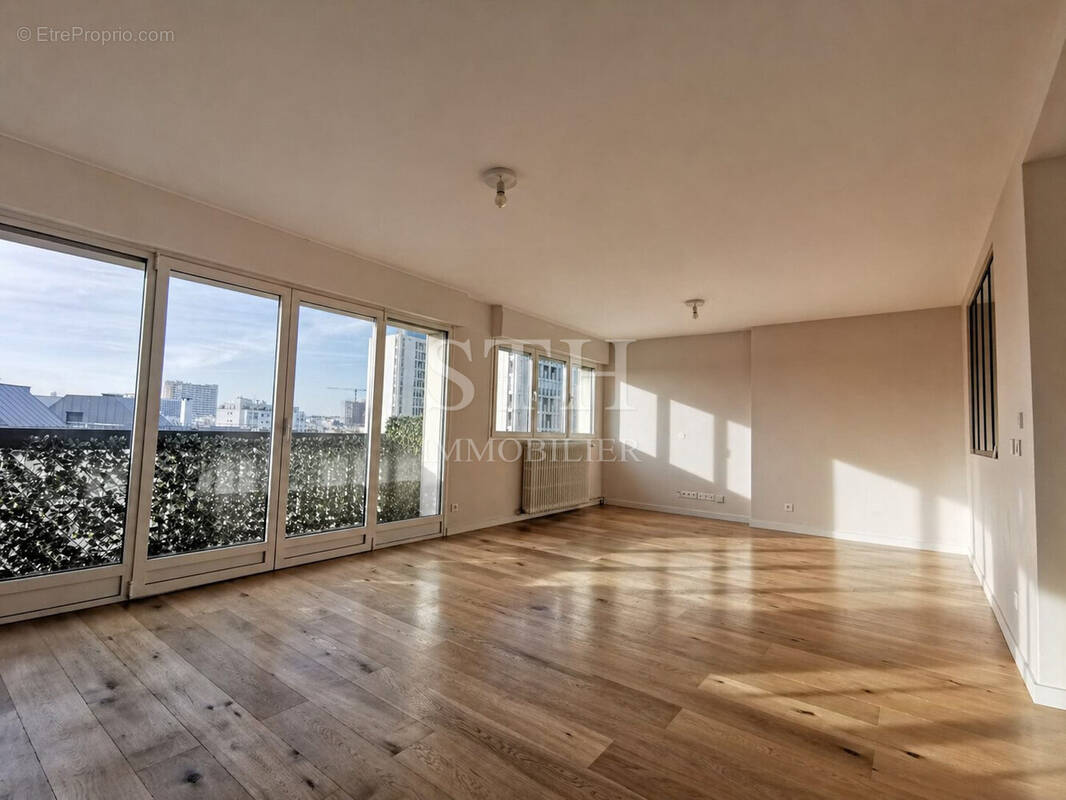Appartement à PARIS-15E