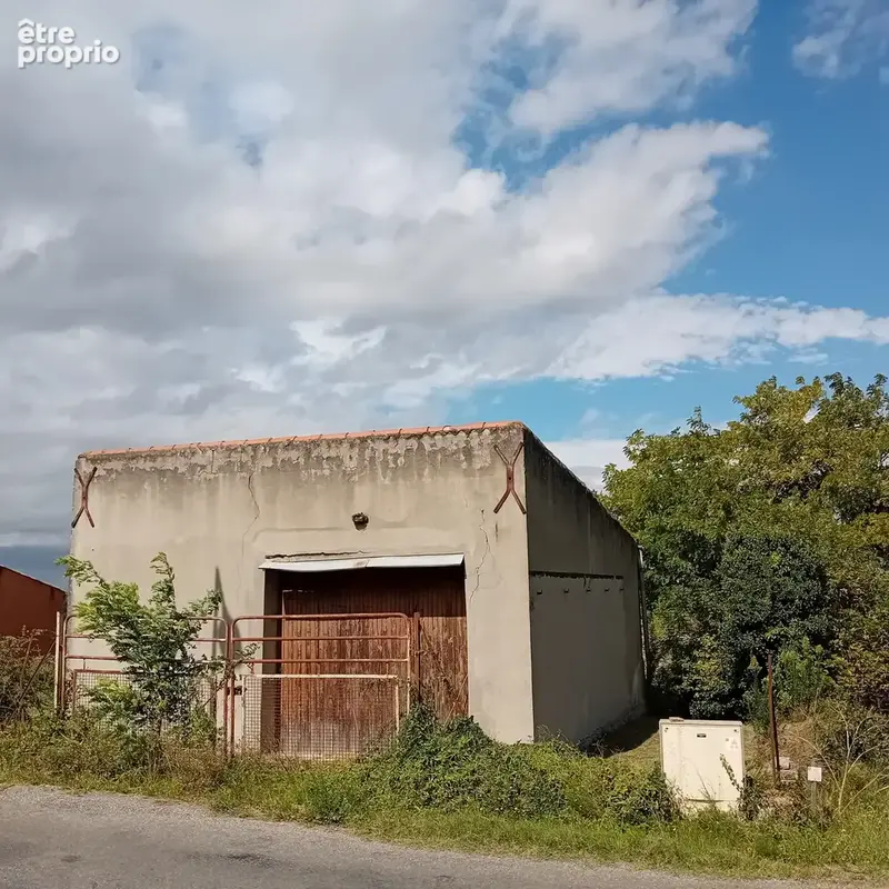 Remise sur une parcelle d'env. 345m2 à 8 km de Bram - photo 2