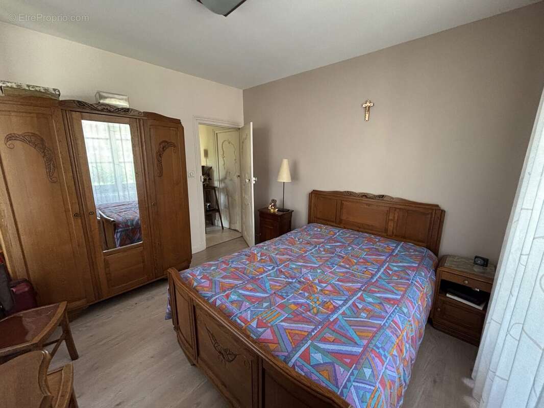 Chambre 1 - Maison à BORT-LES-ORGUES