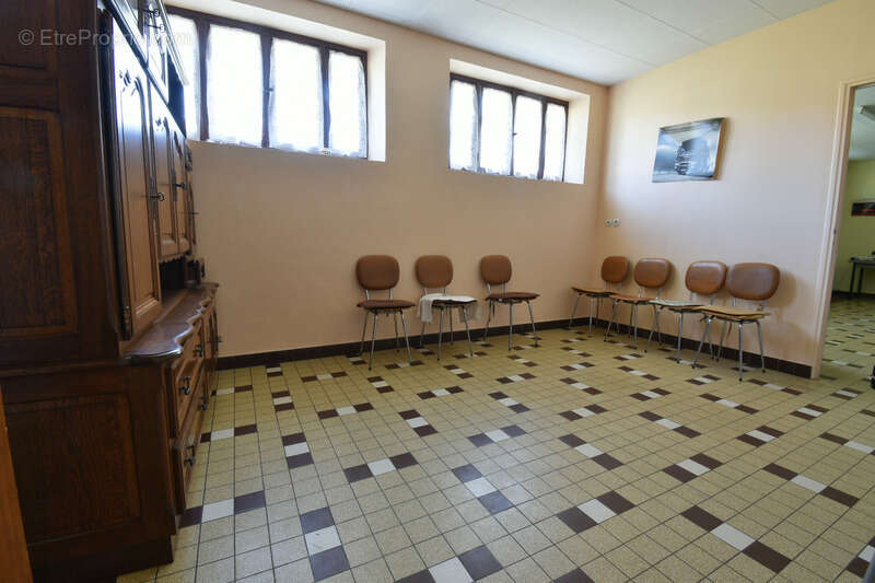 Maison 350 m² à Saint-Mars-D'egrenne  - photo 16