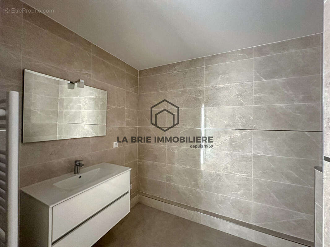 Appartement à VILLIERS-SUR-MARNE