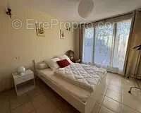 Maison à LA ROQUE-D&#039;ANTHERON