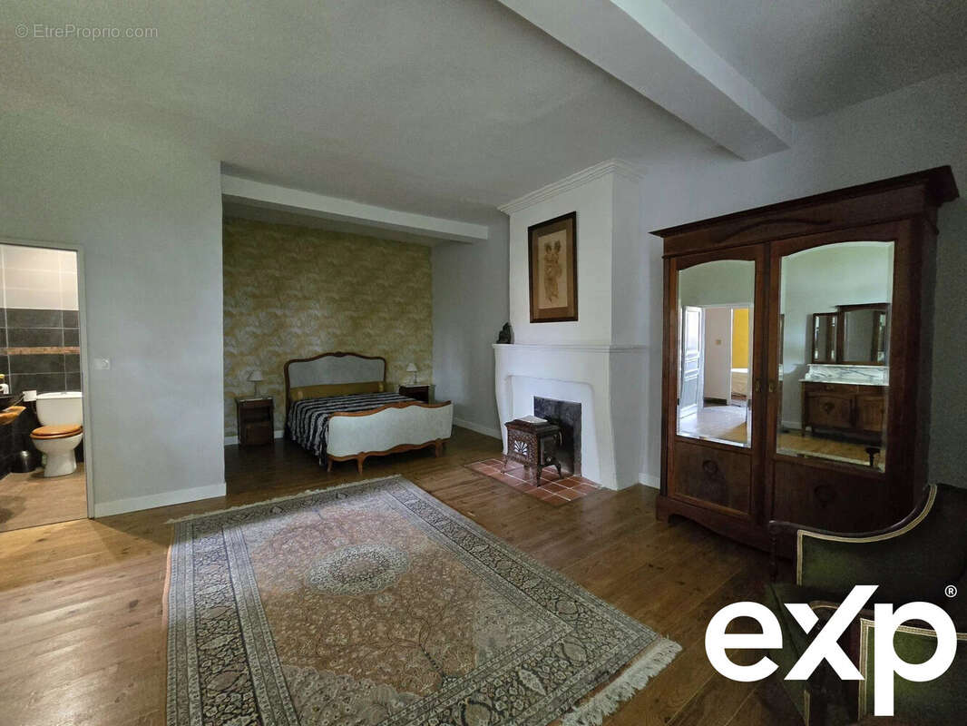 Maison à VILLETOUREIX