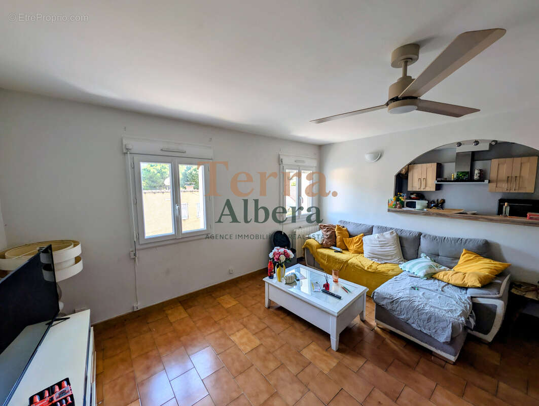 Laroque-des-Albères — Immeuble de rapport, opportunité rare en centre village - photo 2