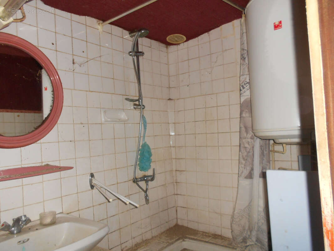 Maison de village sur 3 niveaux Lieu-dit Solasset 63880 Olmet - photo 4