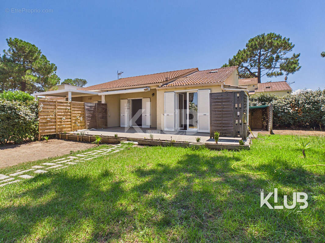 Villa Duplex à Vendre à La Marana - 4 Pièces, Jardin Privatif - photo 13