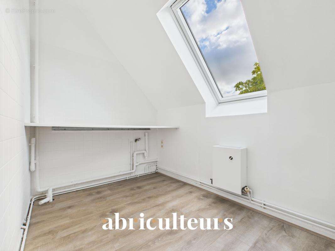 Maison à AVILLY-SAINT-LEONARD