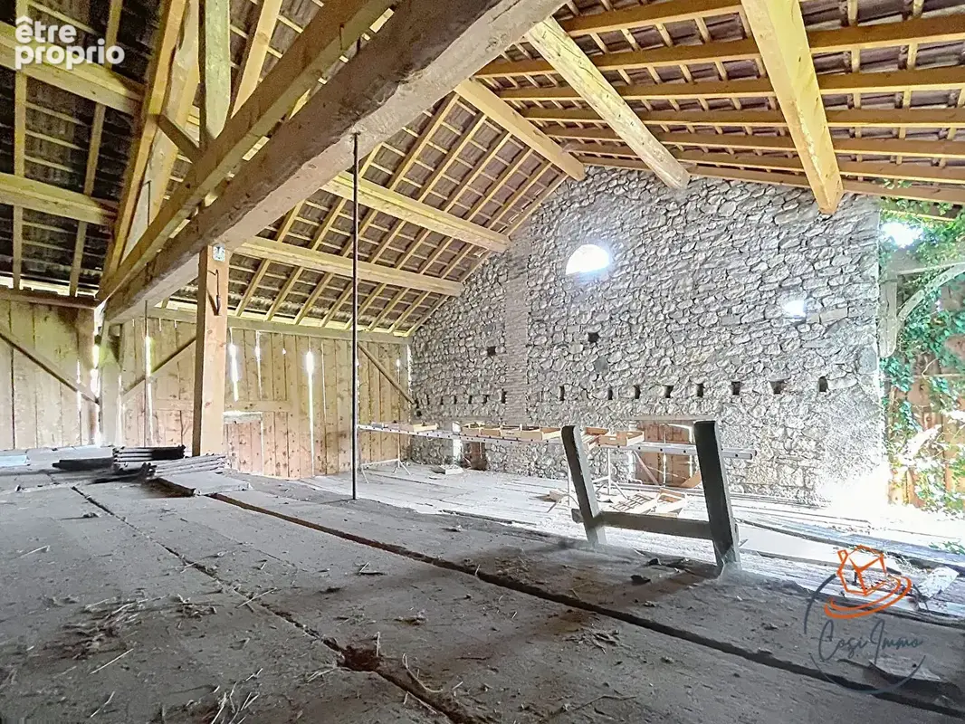 Maison avec 2 granges à rénover à Farges 10mn du Cern - photo 11