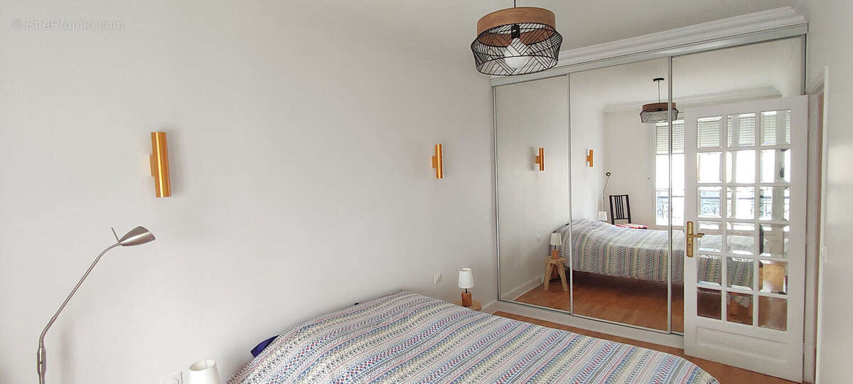 Appartement à PARIS-8E