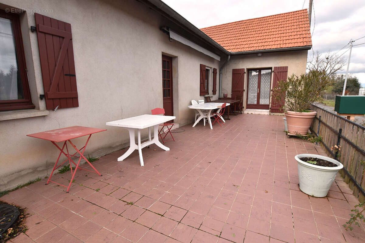 Maison à ARFEUILLES