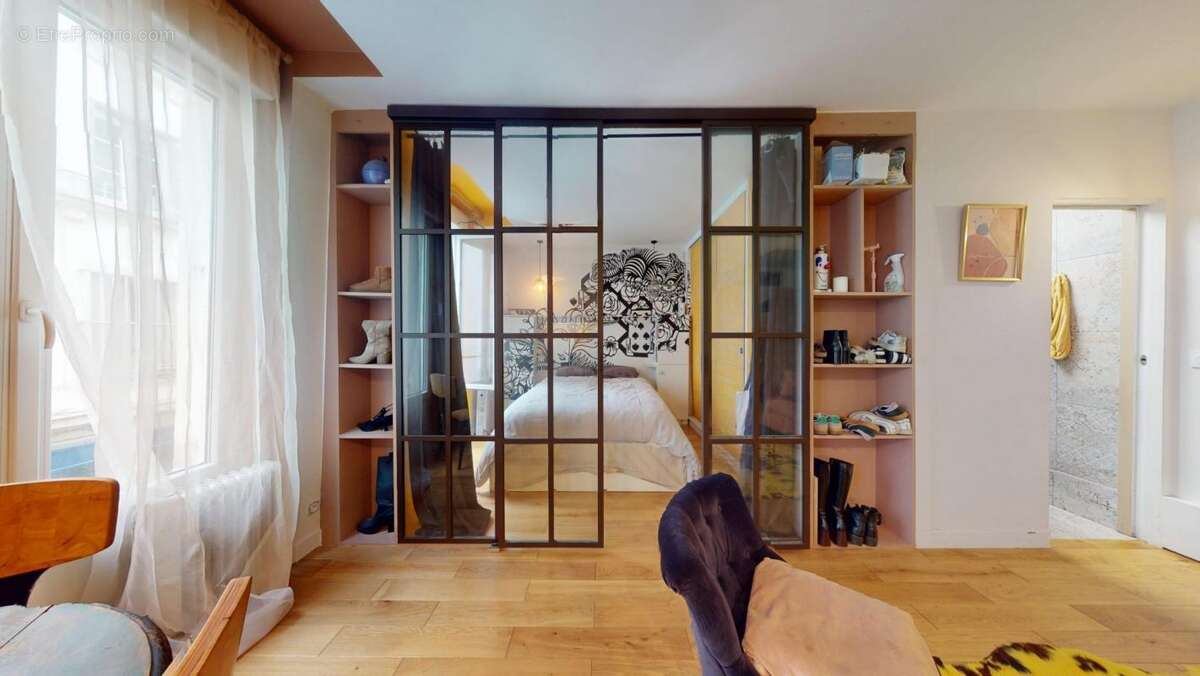 Appartement à PARIS-2E
