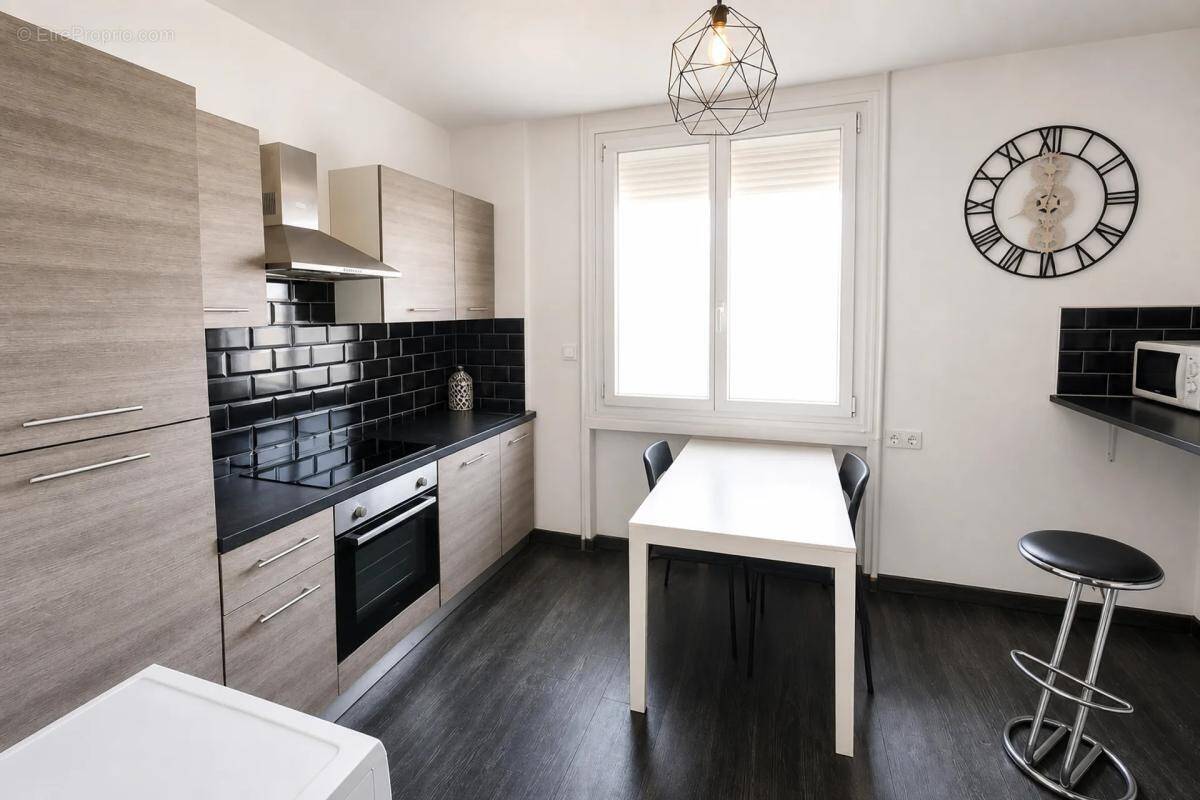 Appartement à SAINT-ETIENNE