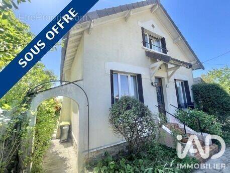 Photo 1 - Maison à MORANGIS