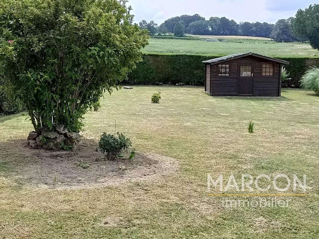 Maison à SAINT-SULPICE-LES-CHAMPS