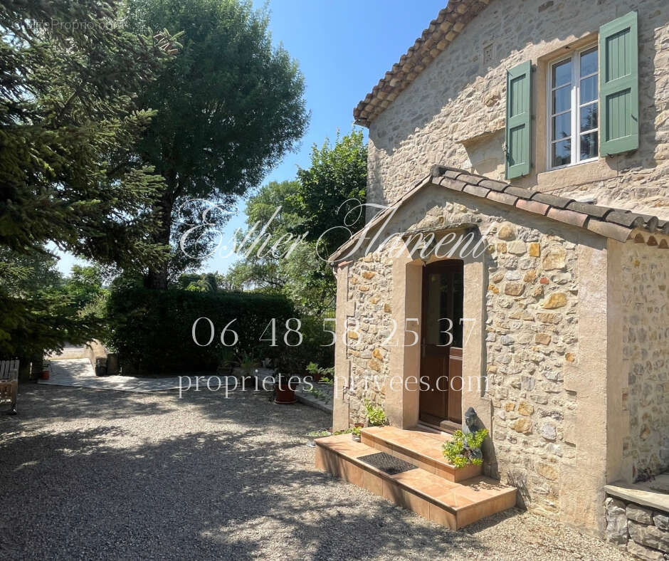 Mas avec chambres d'hôtes - photo 2