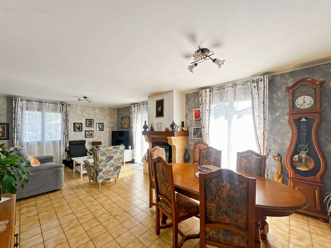 Maison à SAINT-DENIS-DE-PILE