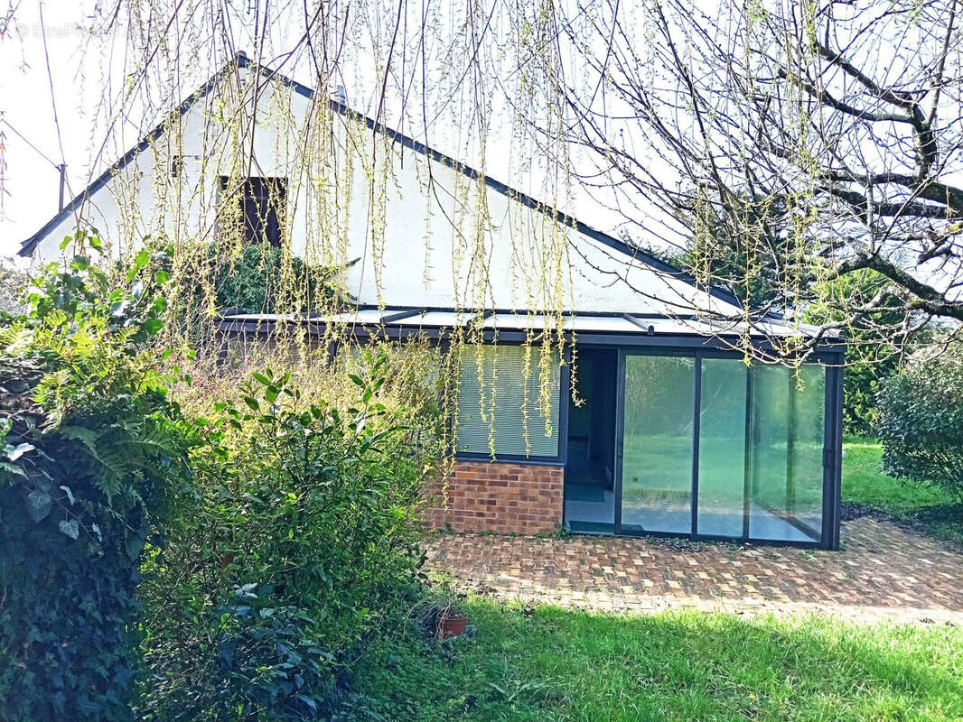 Maison à LIGNE