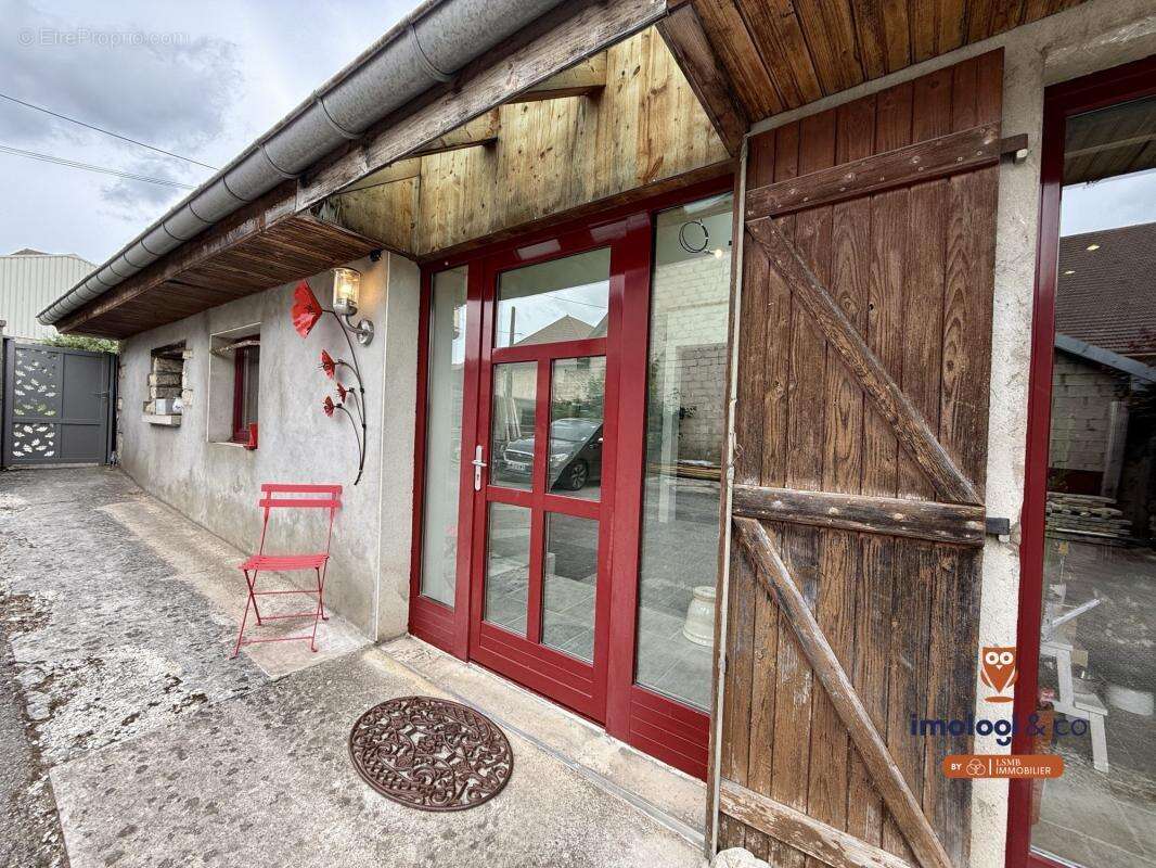 Maison à LEVIER